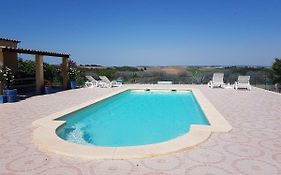 Domaine De Mestrugue